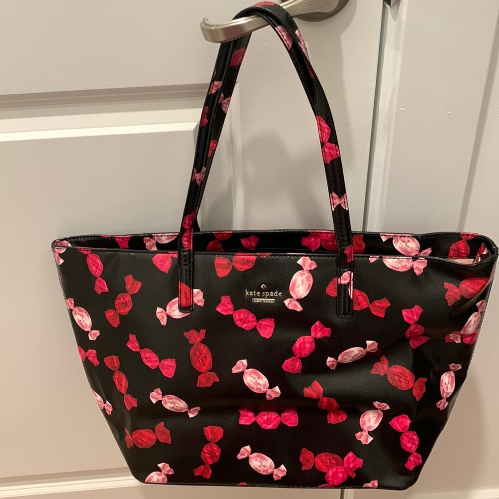 ⭐️New wo Tags Kate Spade Red & Pink Candy Wrapper Do Wonders Harmony Tote⭐️